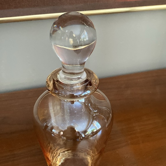 Vintage perfume bottle - Picture 2 of 4